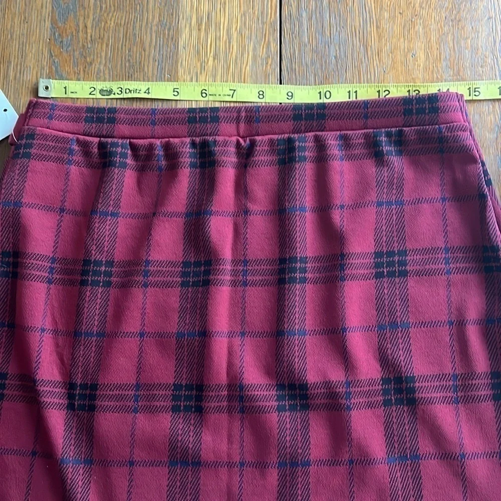 NWT Kohls SO Junior Plaid Wrap Skirt with Tabs on Side Size L Unlined Red Black